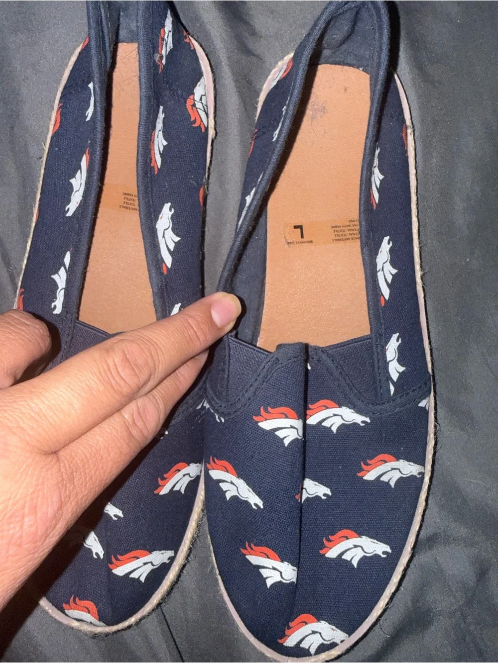 FOCO Women's Navy Denver Broncos Espadrilles